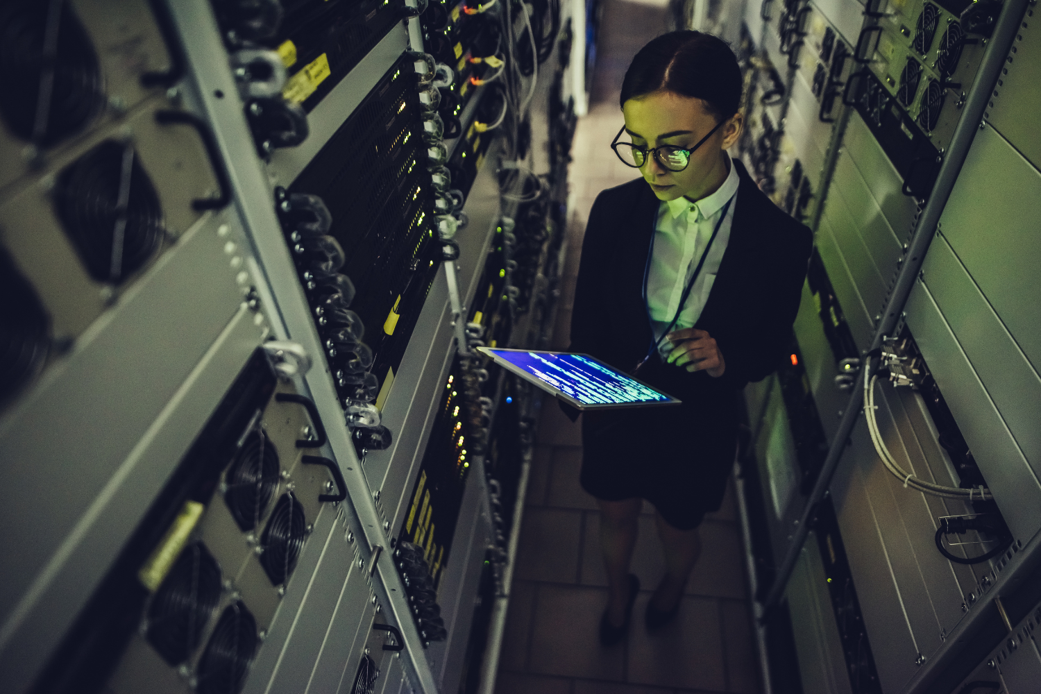 Data centre generator maintenance
